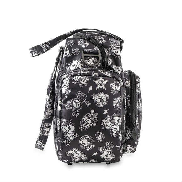 Jujube Queen’s Court Be Supplied breast pump tote - Picture 4 of 15